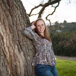 Meet your Posher, Lauren